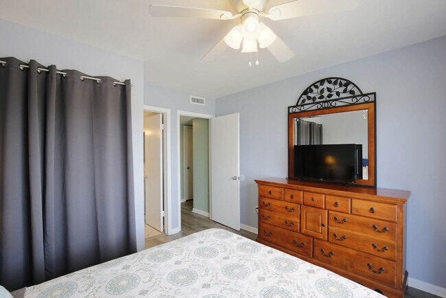 Building Photo - 606 Carolina Beach Ave S