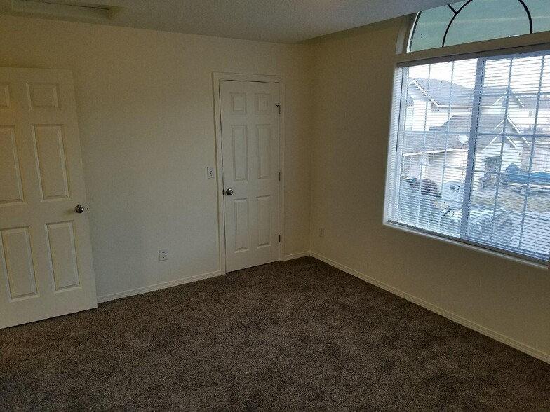 Bedroom #3 with Walk in Closet - 440B Laguna Dr