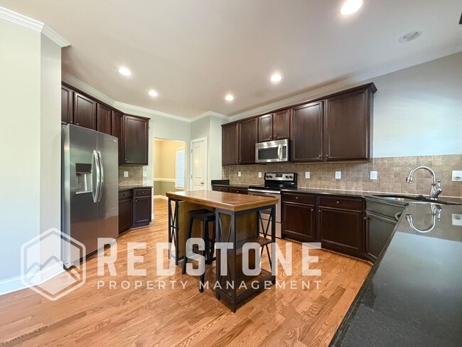 Building Photo - 1823 Buxton Way