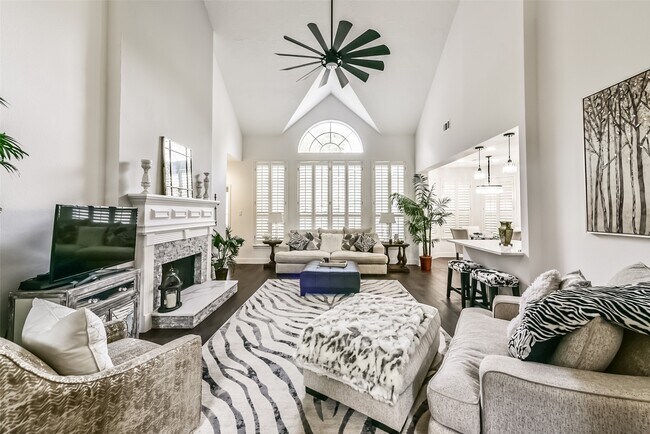 Primary Photo - 1322 Blackthorne Dr