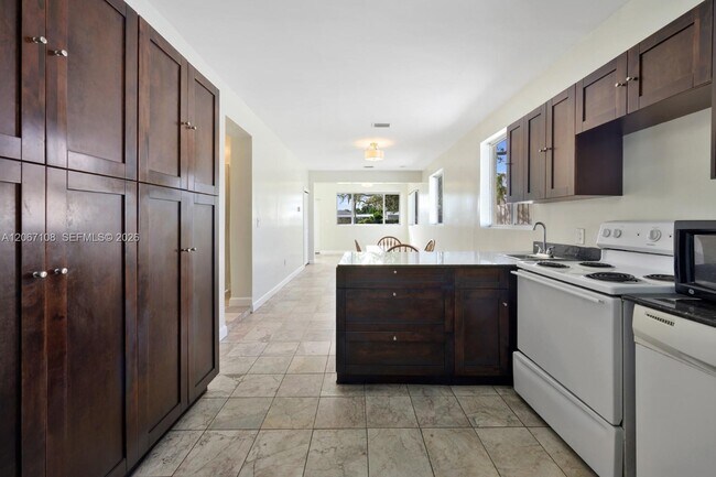 Building Photo - 8861 SW 127th Terrace