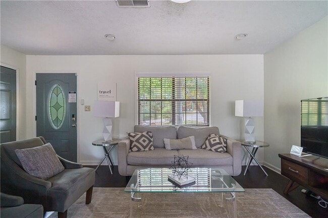 Building Photo - 942 Cadencia Way SW