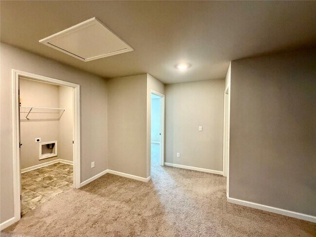 Building Photo - 5888 Screech Owl Dr