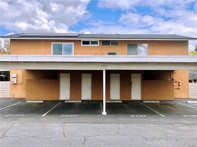 Building Photo - 2127 Eveningside Dr