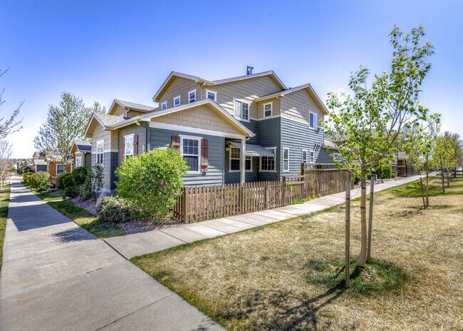 Building Photo - Westside 3 Bed Townhouse in Gold Hill Mesa