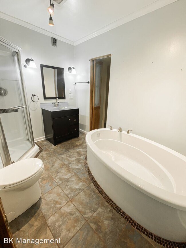 Building Photo - 2 br, 2.5 bath House - 509 Columbia Street