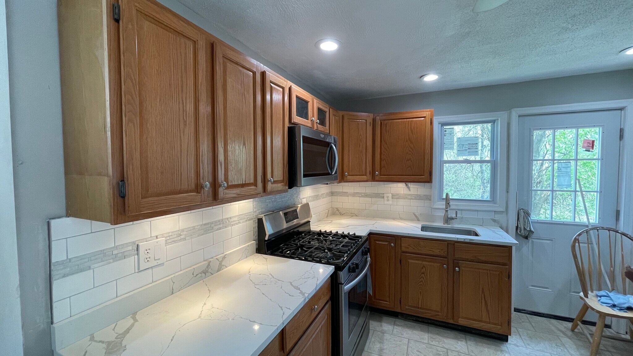 Building Photo - 13 Scott Ave