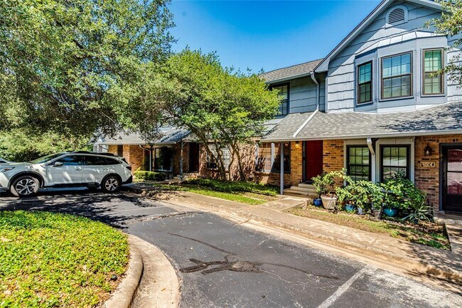 Building Photo - 1411 Gracy Farms Ln