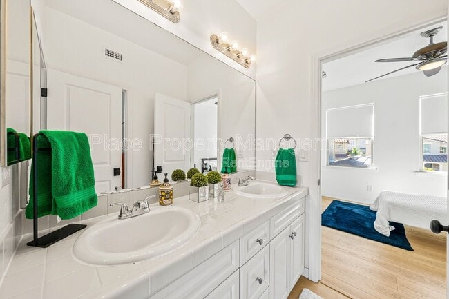 Building Photo - 1687 Picket Fence Dr