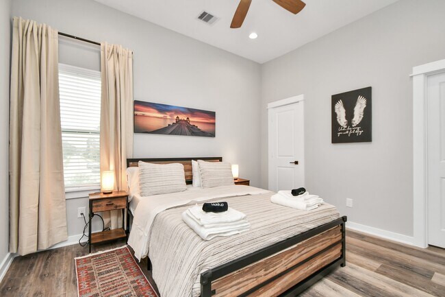 Building Photo - 407 Stonework Garden Ln