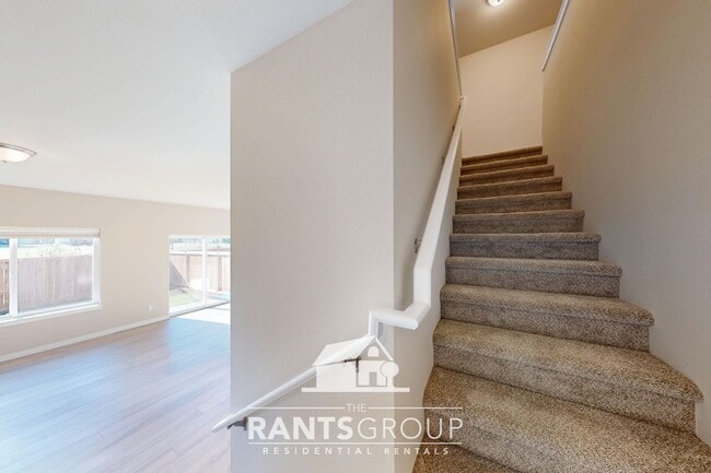 Building Photo - Leah's Landing