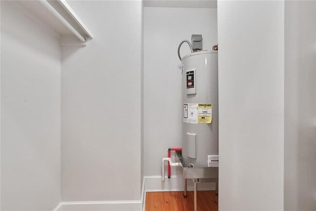 Building Photo - 1005 Decatur St