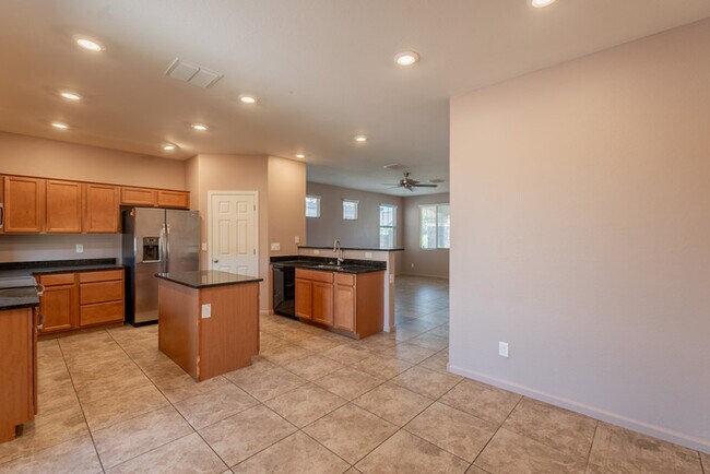 Building Photo - Two homes in one!