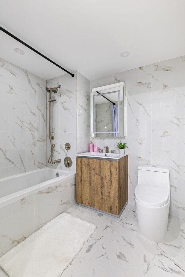 Building Photo - 2971 Shell Road #602