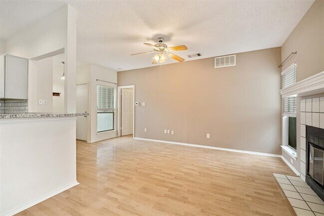 Building Photo - 2520 Quarry Rd