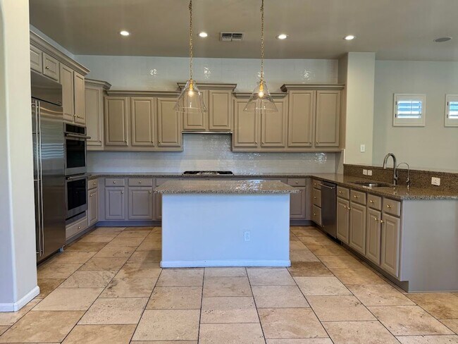 Building Photo - Resort-Style Phoenix Home with Pool, Outdo...