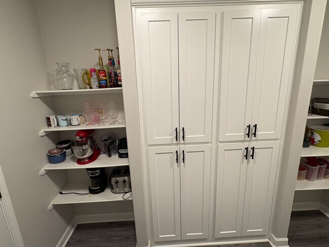 Building Photo - 3013 Sue St