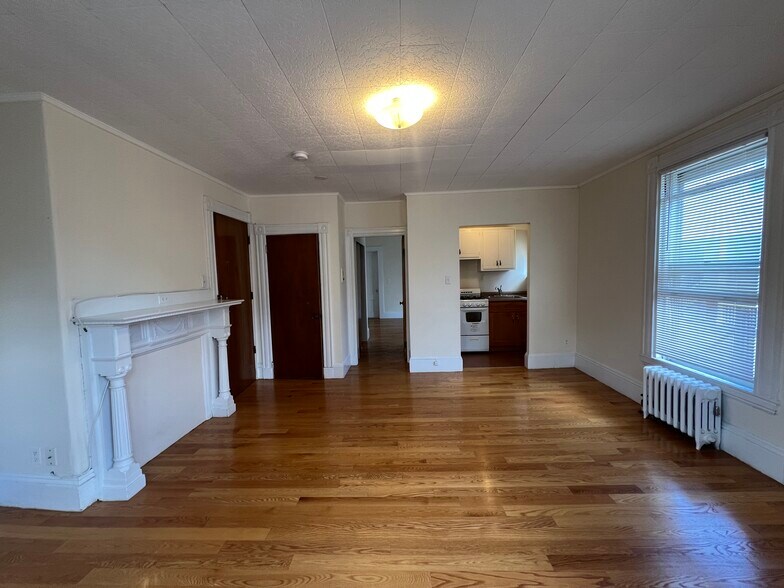 Primary Photo - 381 Harvard St