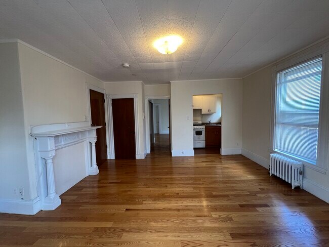 Building Photo - 381 Harvard St