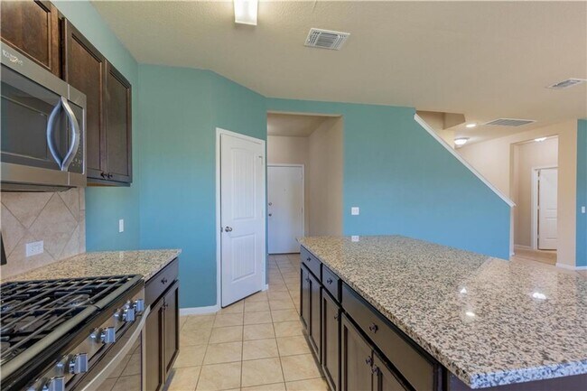 Building Photo - Spacious 4/BR, 2.5/BA Home in Cedar Park –...