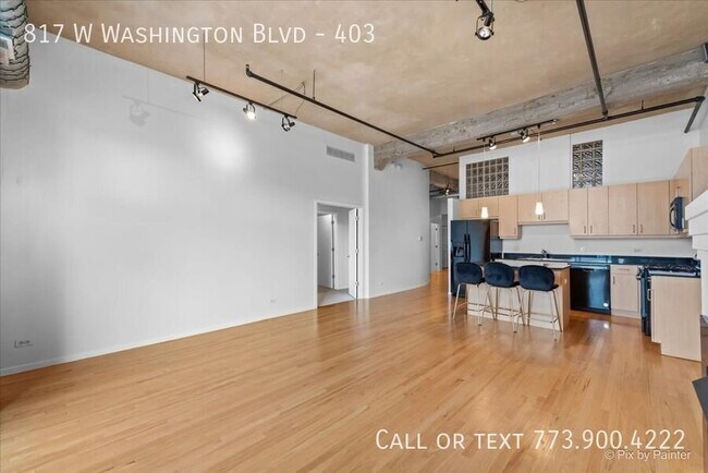 Building Photo - 817 W Washington Blvd
