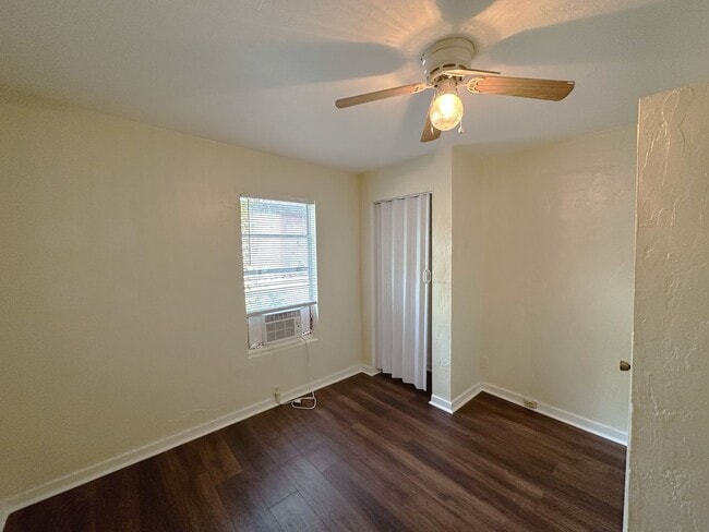 Building Photo - Cozy 2 Bedroom, 1 Bathroom House