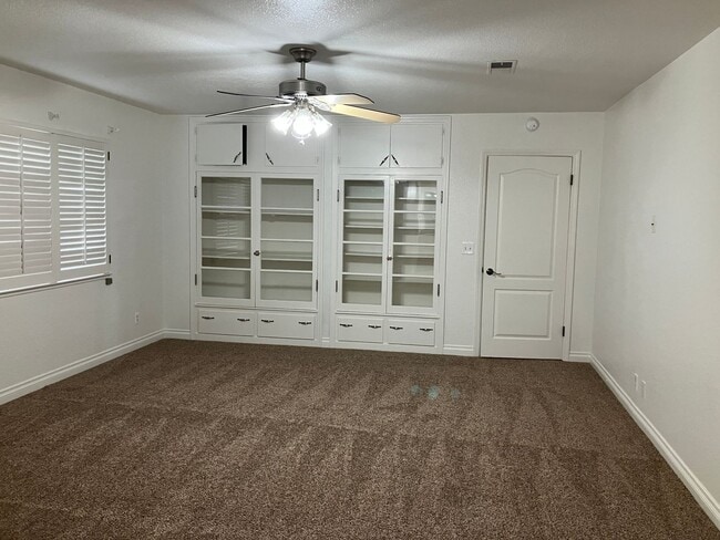 Building Photo - 8581 Van Allen Rd