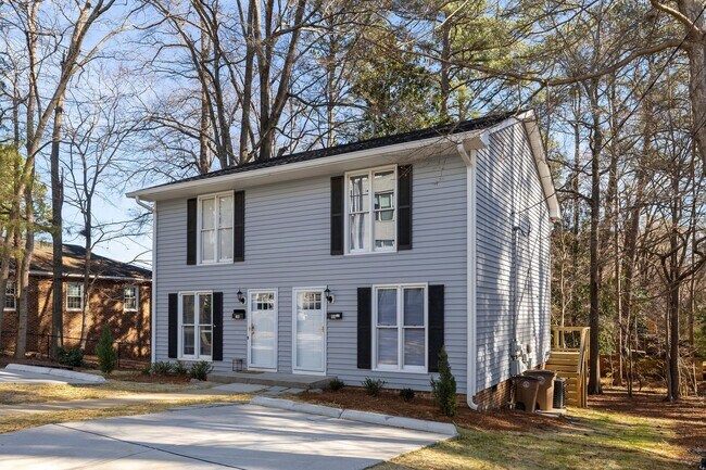 Building Photo - Newly Renovated 2 Bed, 1 Bath in Downtown Wake Forest!