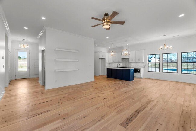 Building Photo - 4561 Kingston Ave