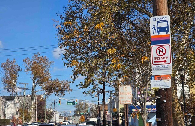 Building Photo - 157 Neptune Ave