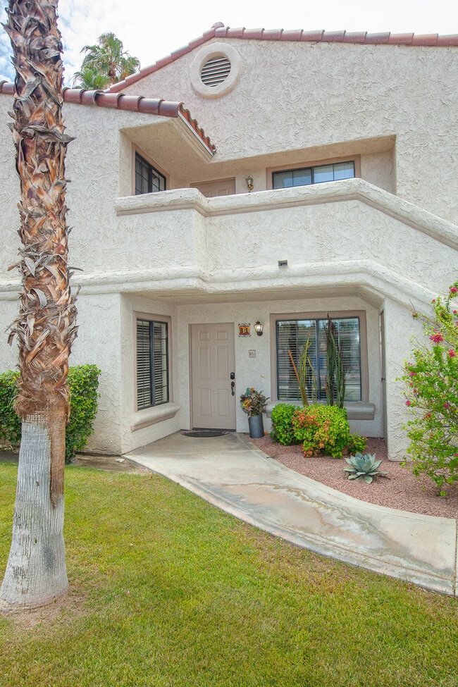 Building Photo - 500 S Farrell Dr