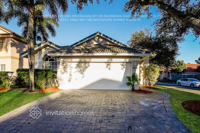 Building Photo - 2880 NW 68th Ln