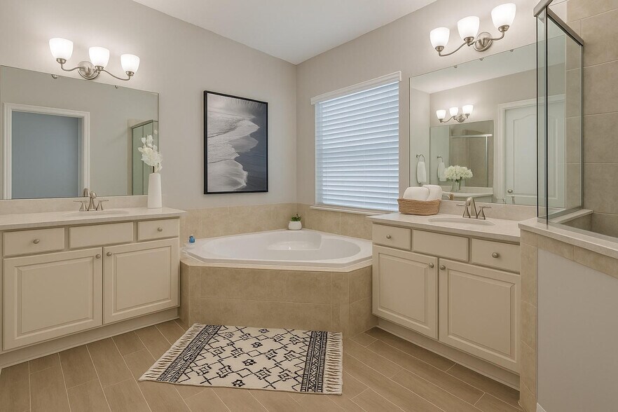 Master bathroom - 12271 Sacha Rd