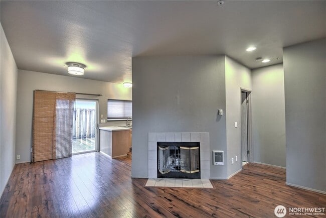 Building Photo - 6304 Barstow Ln SE