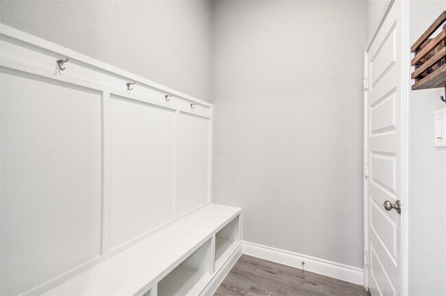 Building Photo - 228 Pisa Ln