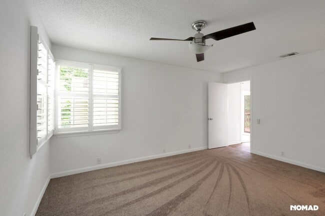 Building Photo - Charming 2BR Condo in Atlanta