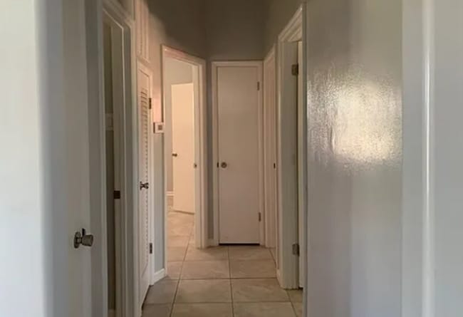 Building Photo - Coming soon 6/26/26- Well maintained 3 bedroom/1 bathroom in a lovely established neighborhood..