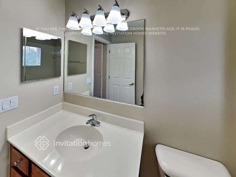 Building Photo - 15662 Lemon Fish Dr
