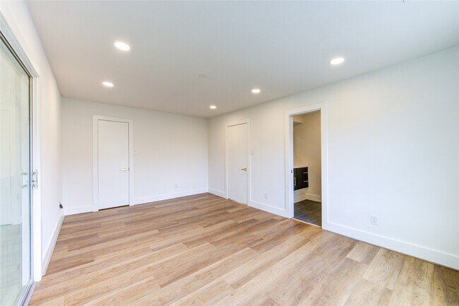 Building Photo - 7612 Olympia Dr