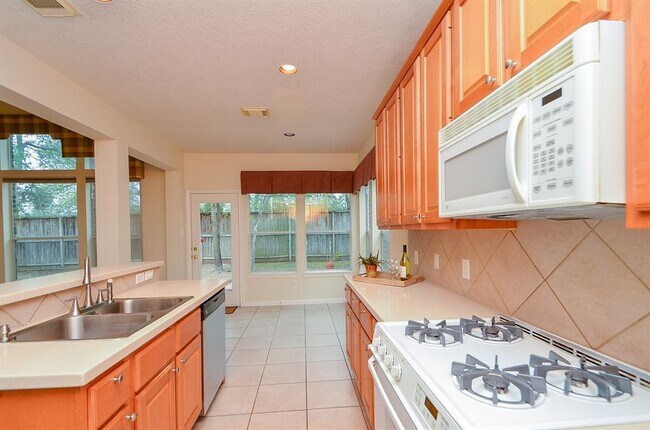 Building Photo - 25542 China Springs