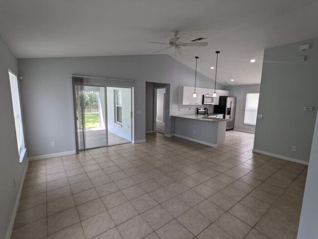Building Photo - Beautiful 3/2 Home in Riverview, FL