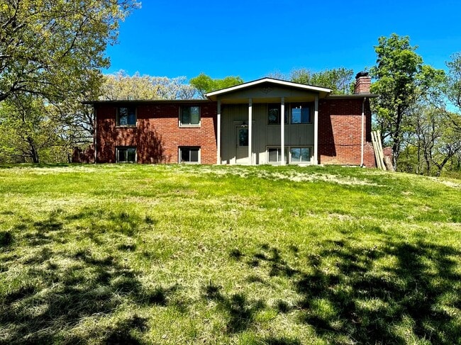 Primary Photo - 9108 S Buckner Tarsney Rd