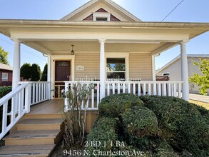 Building Photo - Contemporary 2 BD | 1 BA Home w/ Private B...