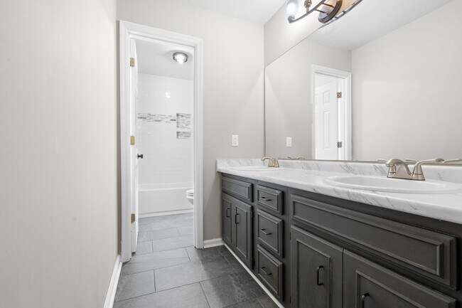 Building Photo - 1501 Cayla Way