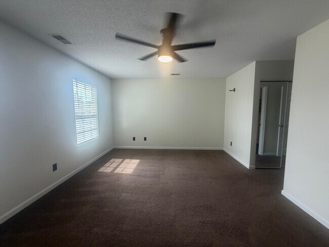 Building Photo - 1755 Polaris Dr