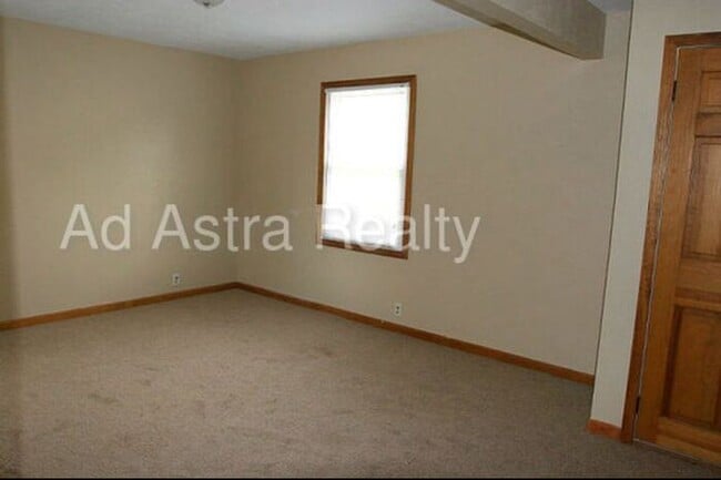 Building Photo - Updated 3 Bed 1 Bath Home in KCMO-Coming S...
