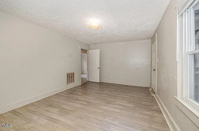 Building Photo - 1103 Hood Ave