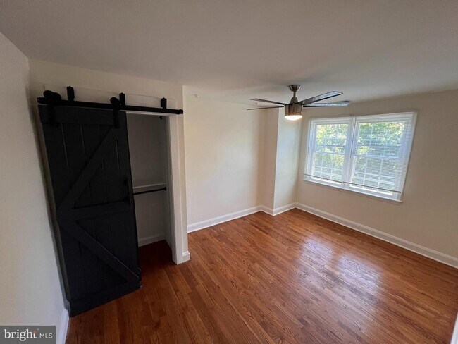 Building Photo - 1583 Doxbury Rd