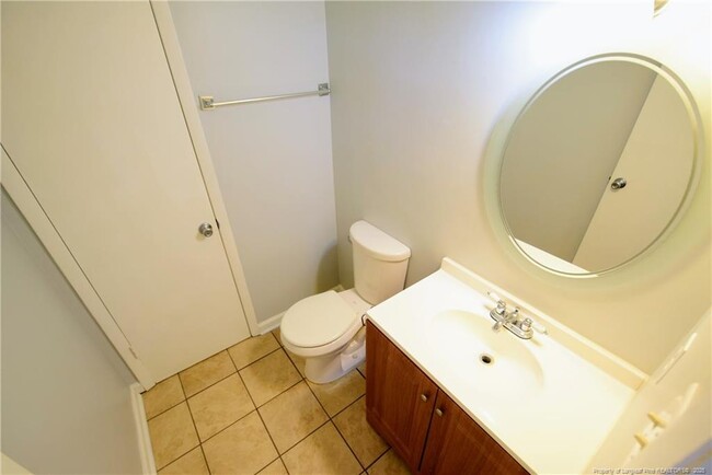 Building Photo - 3216 Tully Ln