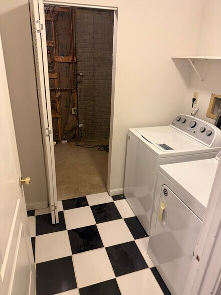 Building Photo - 2719 Crestwick Pl